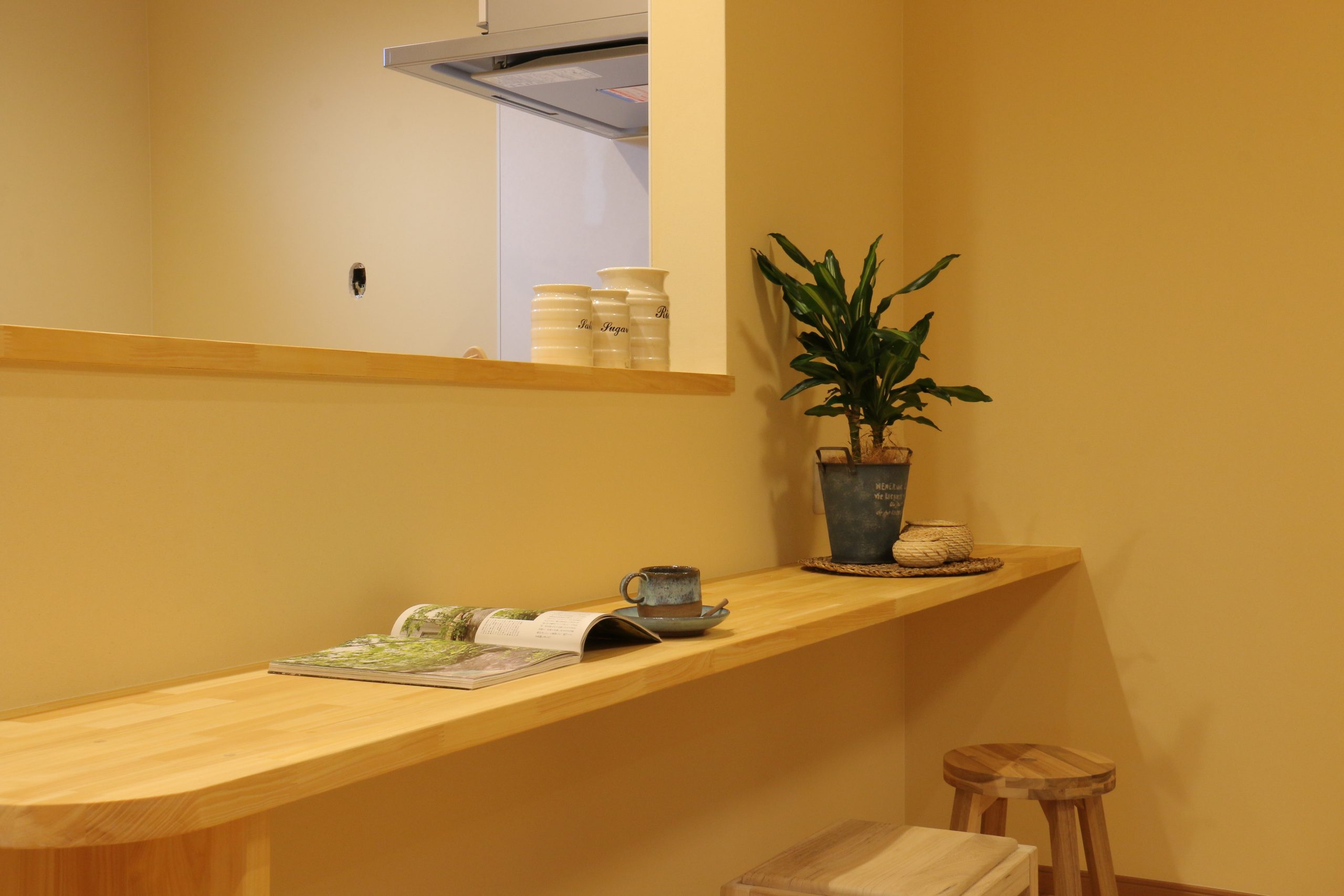 キッチンから見えるワークスペース