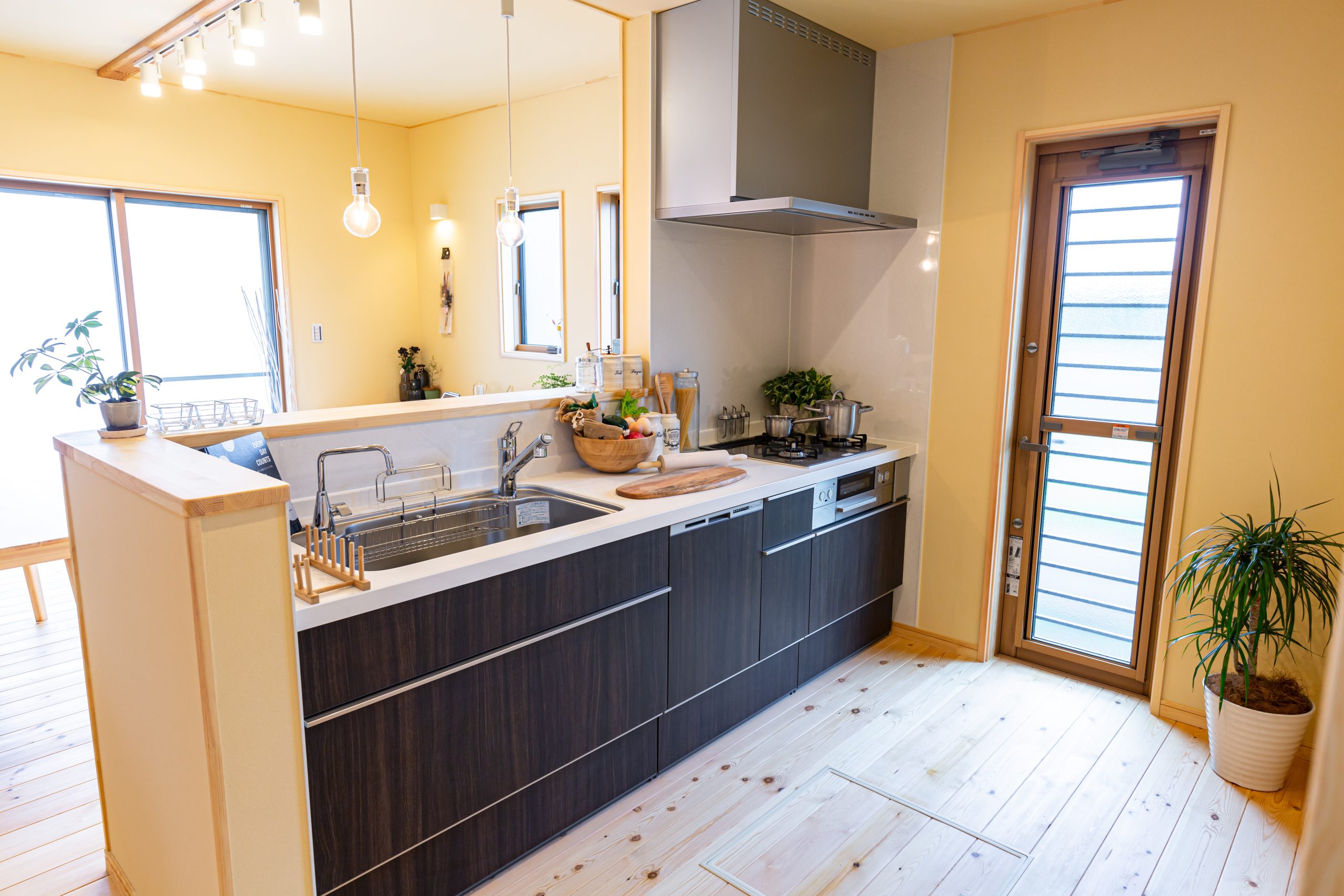 木目調メラミンキッチン