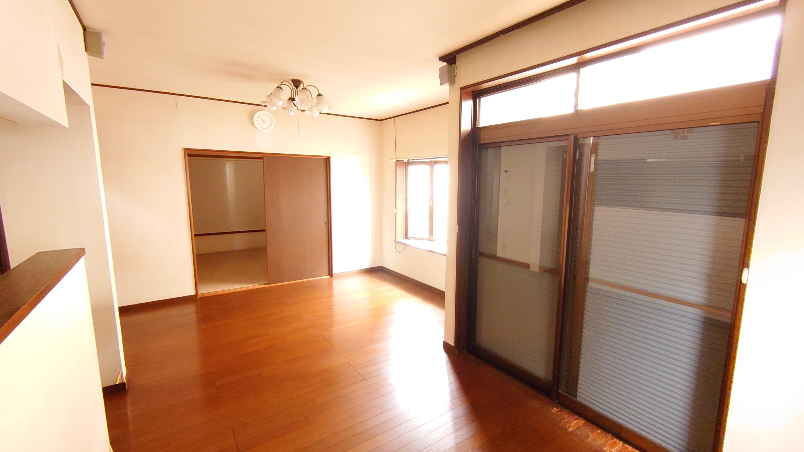 築年数が経った家の室内